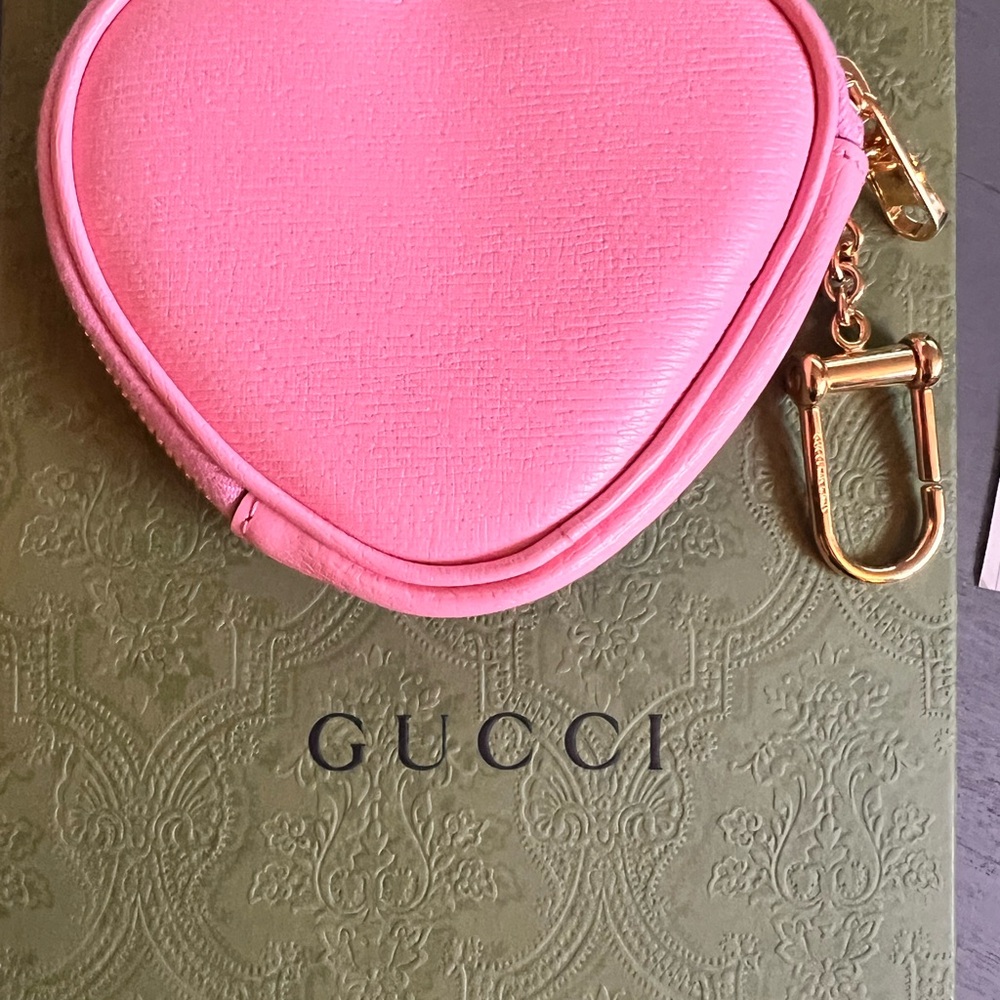 Gucci Bananya Heart Shape Leather Coin Case Pink - Picture 8 of 13